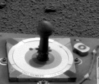 Left Panoramic Camera Non-linearized Sub-frame EDR acquired on
Sol 627 of Opportunity's mission to Meridiani Planum at approximately
11:26:06 Mars local solar time, camera commanded to use
Filter 4 (601 nm). NASA/JPL/Cornell
