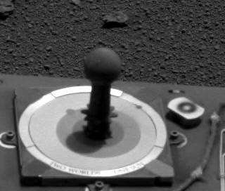 Left Panoramic Camera Non-linearized Sub-frame EDR acquired on
Sol 627 of Opportunity's mission to Meridiani Planum at approximately
11:26:55 Mars local solar time, camera commanded to use
Filter 6 (482 nm). NASA/JPL/Cornell
