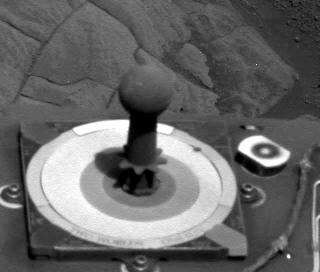 Left Panoramic Camera Non-linearized Sub-frame EDR acquired onSol 632 of Opportunity's mission to Meridiani Planum at approximately11:13:33 Mars local solar time, camera commanded to useFilter 7 (432 nm). NASA/JPL/Cornell
